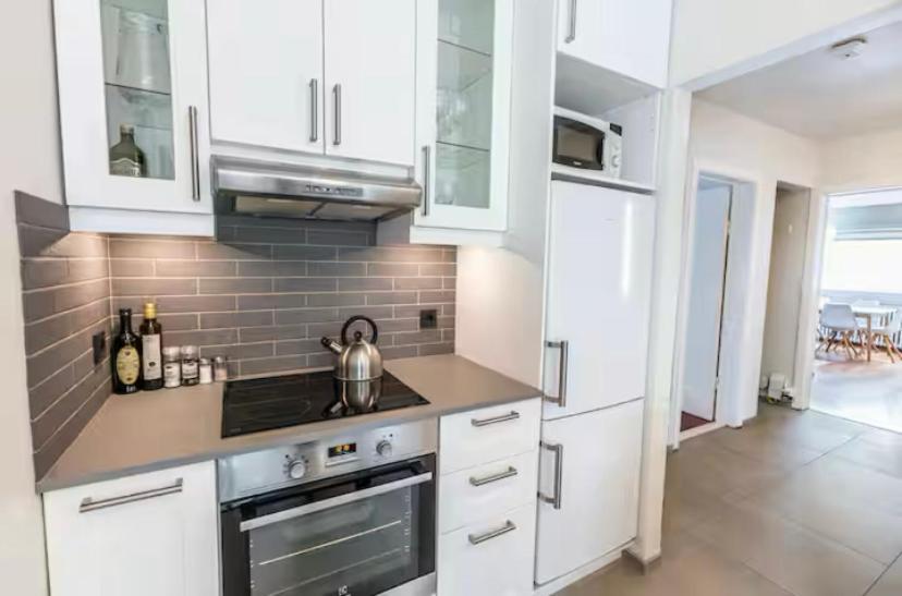 Apartment Beautiful And Quiet In Center - Perfect Location *