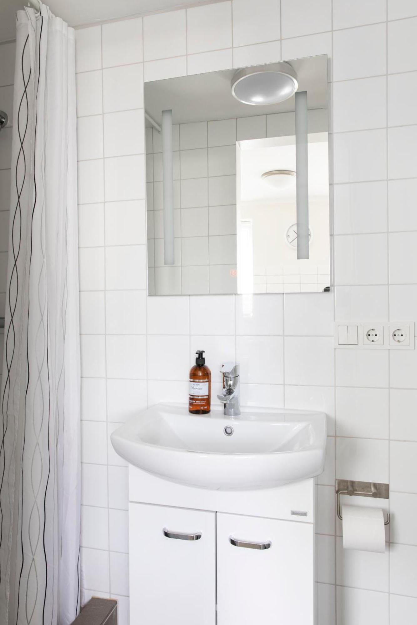 Beautiful And Quiet In Center - Perfect Location * Reykjavik